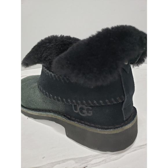 NEW NO BOX -UGG Mckay Black Suede Sheepskin Ankle Boots Booties Size US 6 Womens - Picture 3 of 7